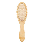 Un brosse antistatique pour enfant en bambou de la marque Cap Bambou