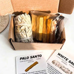 Un Mini coffret de Purification avec 1 Sauge Blanche & 5 Palo Santo et des cartes