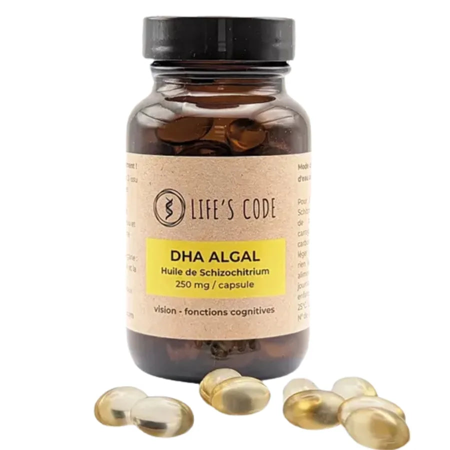 Une boite de DHA Algues (Oméga 3 végétal), un complément à base d'Huile de Schizochytrium de la marque Life's Code