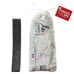 Un bâton de charbon actif français avec son pochon