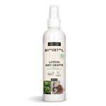 Un flacon spray de lotion anti gratte pour chien et chat de la marque Biovetol
