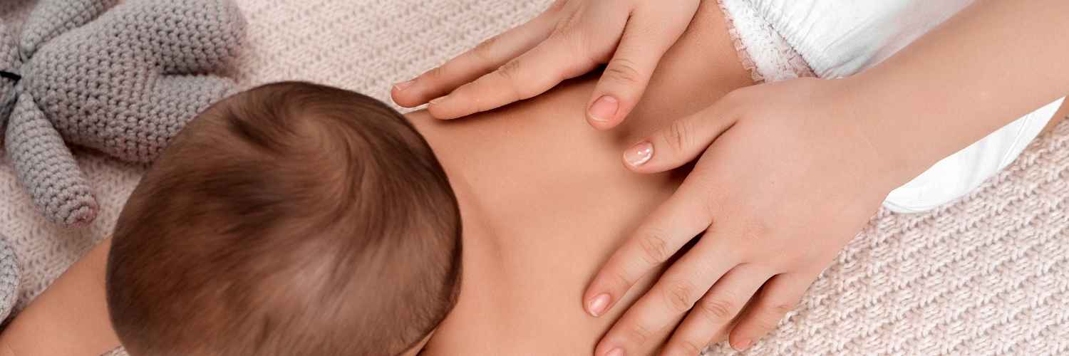 Quelle huile de massage pour bébé choisir ? Nos conseils tout doux
