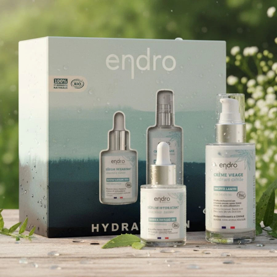 Coffret de deux produits de la marque endro hydratation posé sur une table en bois.