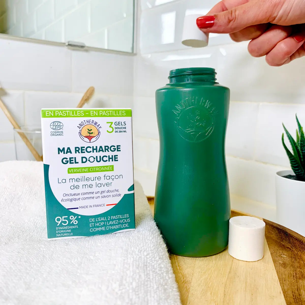 Zoom sur l'utilisation du Gel douche solide à diluer anotherway