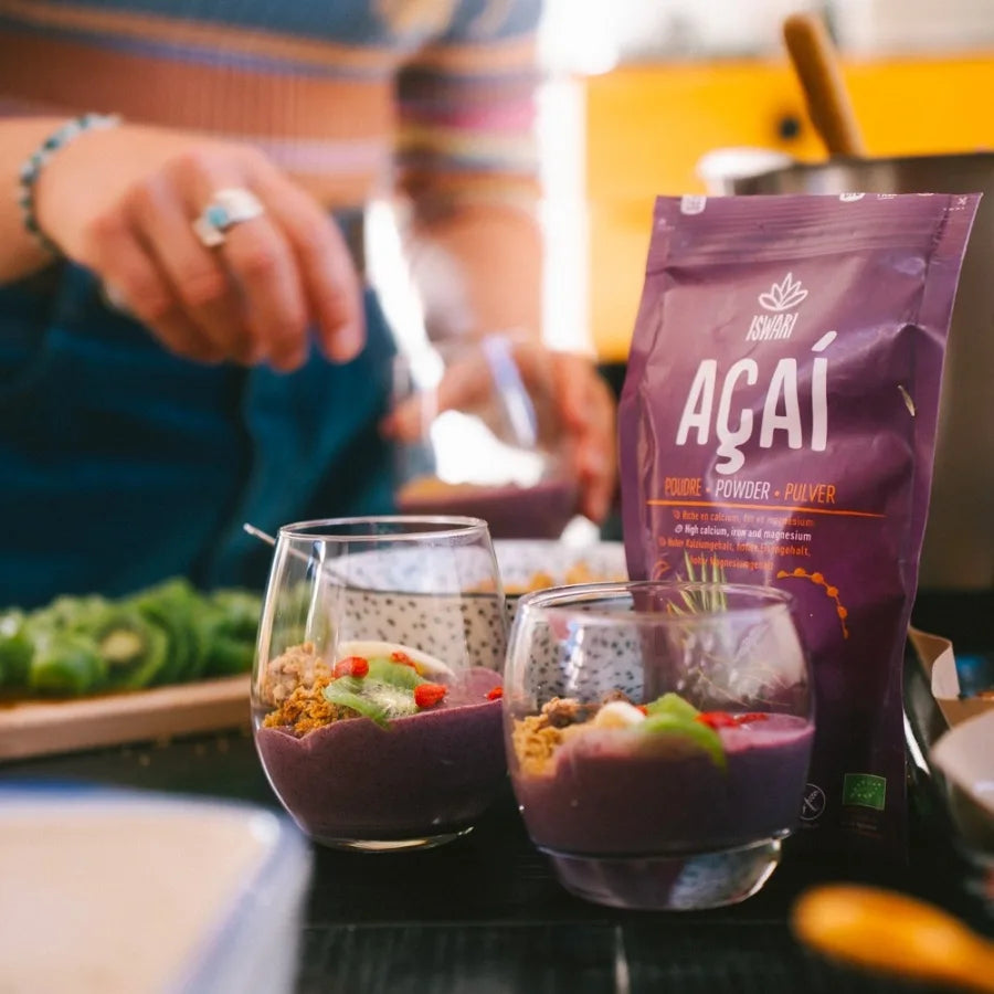 Deux smoothies préparés à base d'Açaï en poudre bio