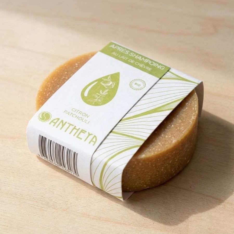 Après-shampoing solide au lait de chèvre de la marque Antheya avec son emballage