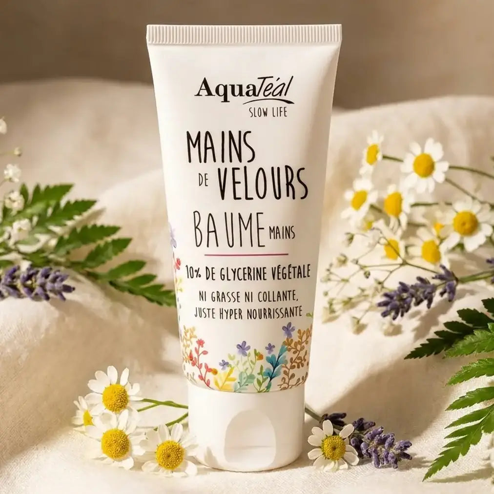 Baume mains Aquatéal 45ml sur lin avec fleurs et botaniques naturelles