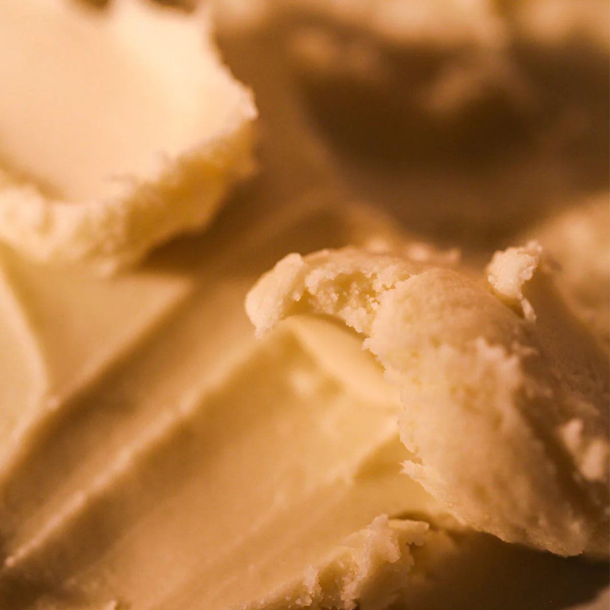 Zoom sur la texture du beurre de karité au parfum cacao de Najel