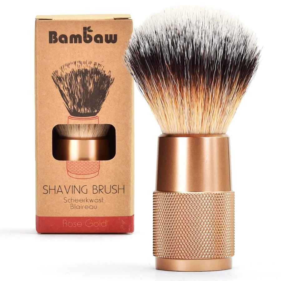 Un blaireau de rasage or rose de la marque Bambaw