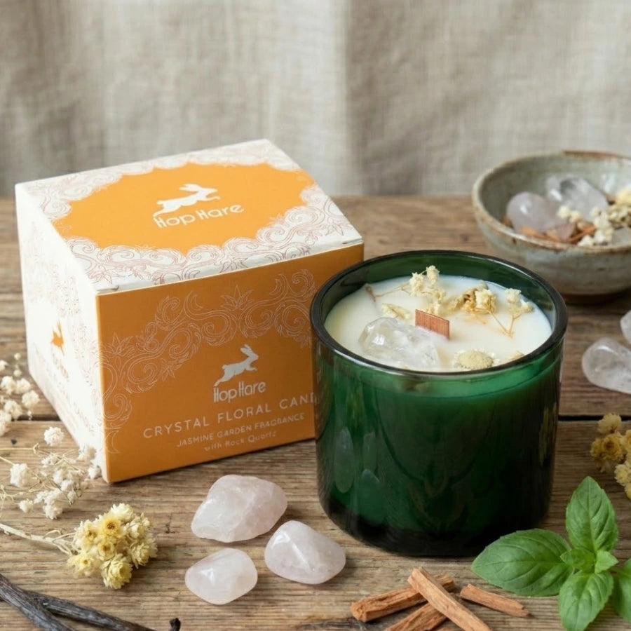 Une bougie fleur séchée jasmin de la marque Hope hare 330g.