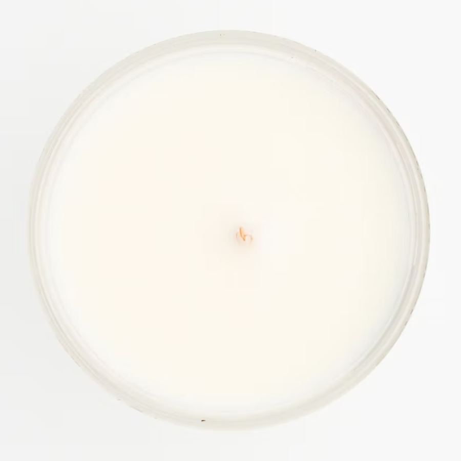 Une bougie jolis baume vu du dessus.