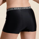 Le boxer menstruel "Ginger" en absorption super de la marque Sisters Republic porté et vu de derrière