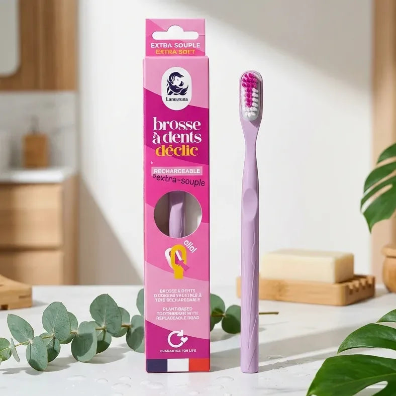 Brosse à dents rechargeable Lamazuna lilas extra souple sur vanité en marbre blanc