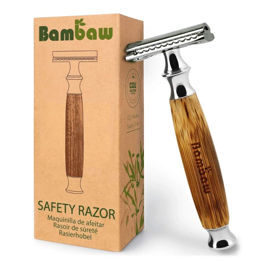 Un rasoir de sécurité en bambou argenté de la marque Bambaw