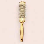 Un brosse en bambou de la marque cap bamboo en diamètre 52mm