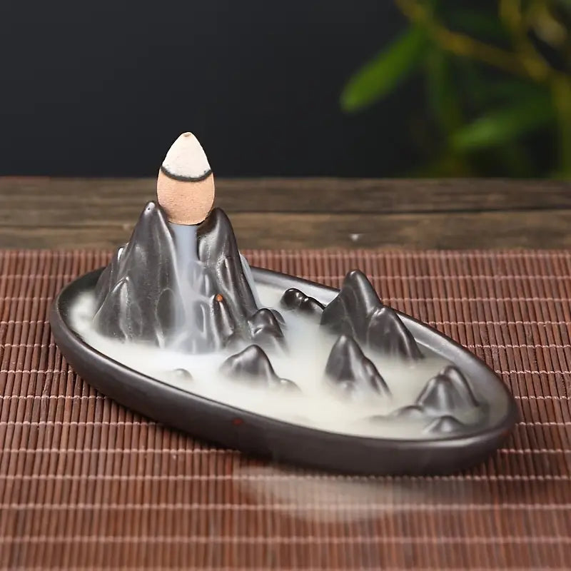 Un brûleur d'encens à reflux "Cascade de montagne"