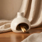 Brûleur de Palo Santo en céramique crème avec collecteur de cendres sur bois
