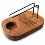 Brûleur palo santo en bois de teck sculpté d'un arbre de vie, avec bougie chauffe-plat et support à baguettes, sur fond blanc