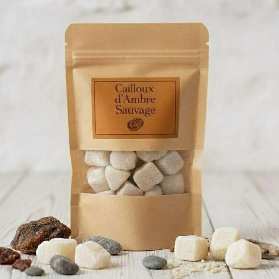 Un sachet kraft de 50 grammes de Cailloux Ambre Sauvage Jardin de mon Grand Père