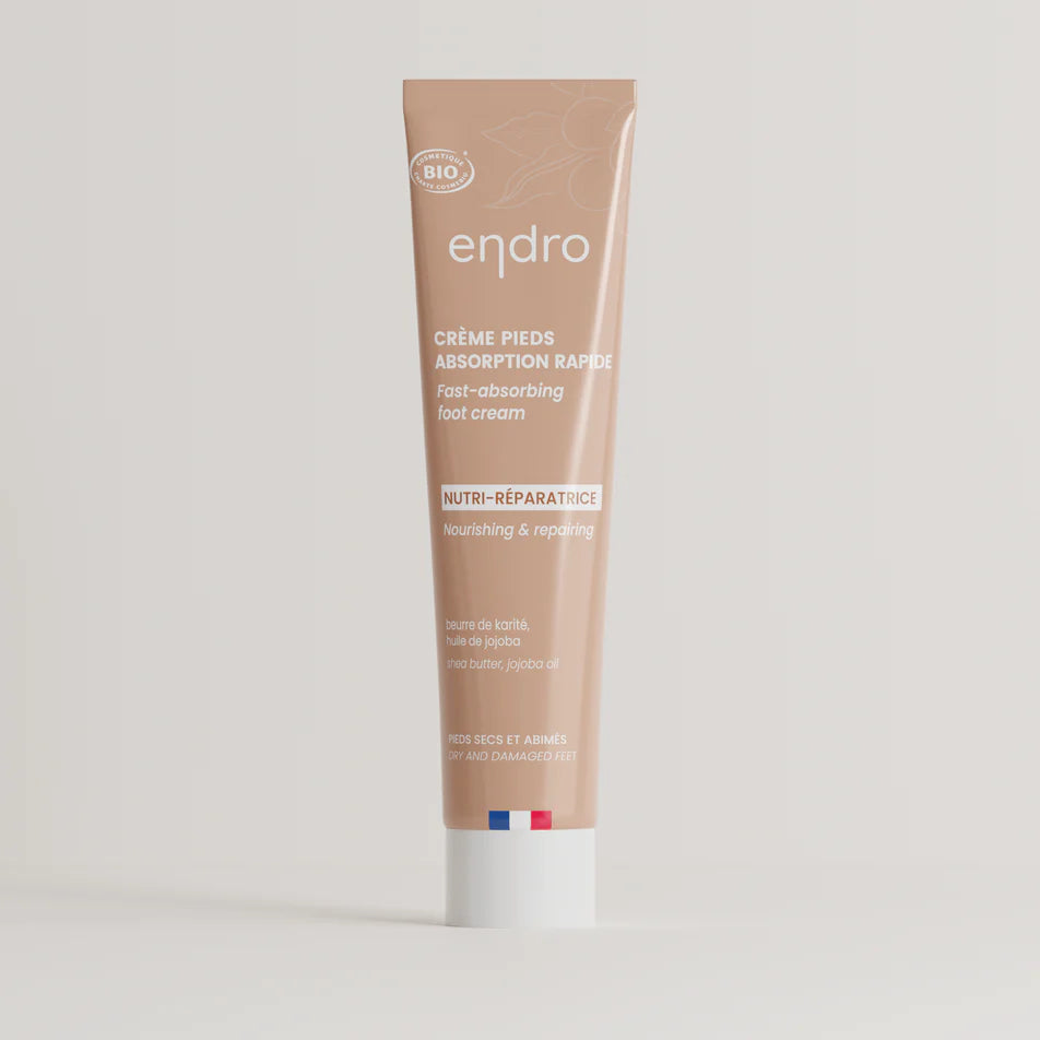 Une crème hydratante pieds de 75 mL de la marque Endro
