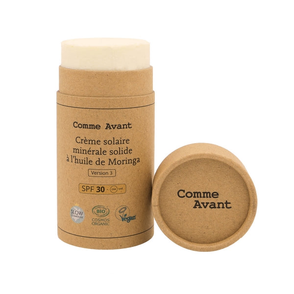 Une crème solaire minérale solide de 80 g de la marque Comme Avant