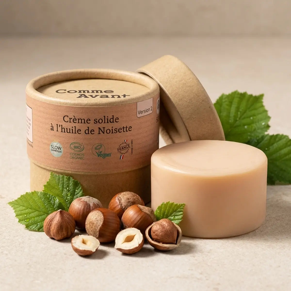 Crème solide peaux imperfections huile de noisette Comme Avant 50g ouvert avec noisettes