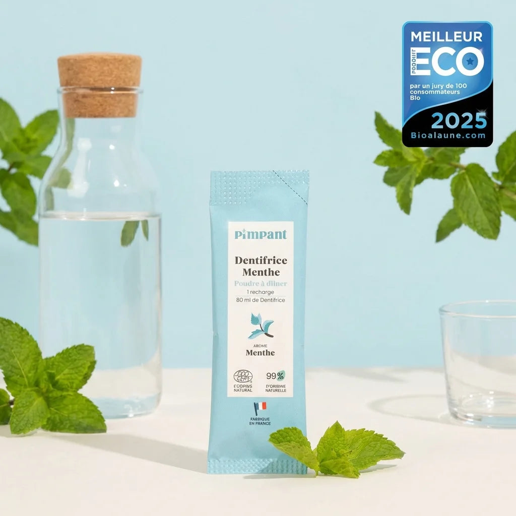 Dentifrice menthe en poudre Pimpant 8g avec feuilles de menthe fraîche et bouteille d'eau