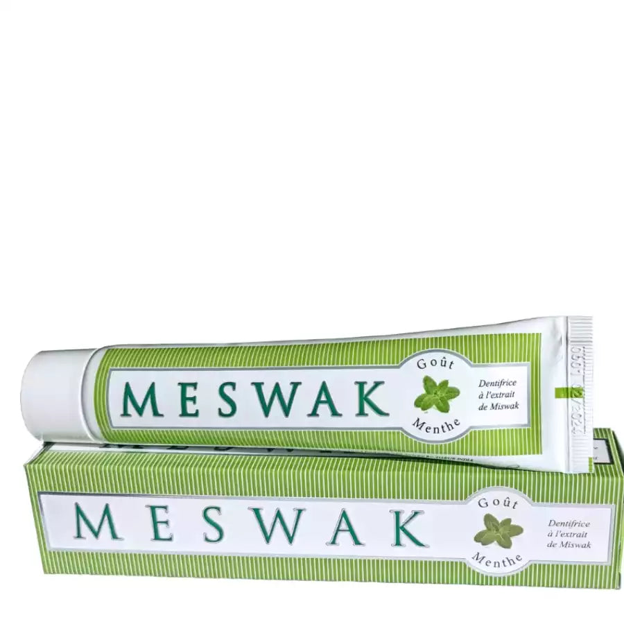 Un tube de dentifrice au meswak au goût menthe de la marque kerala nature
