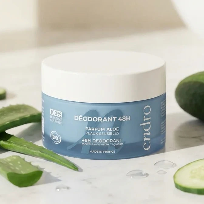 Déodorant solide Aloe Vera Endro pour peaux sensibles entouré d'aloe vera frais
