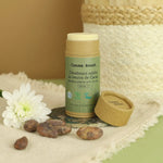 Photo d'ambiance d'un Déodorant Solide au Beurre de Cacao senteur Eucalyptus & Pin Sylvestre de Comme avant