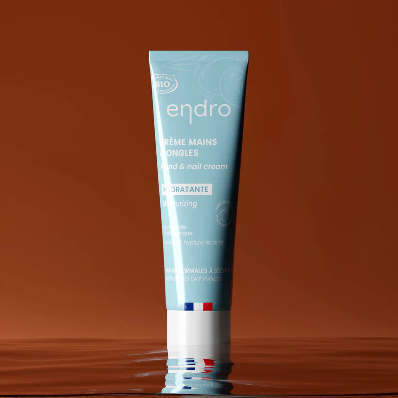 Un tube de crème hydratante pour les mains de 50 ml de la marque Endro