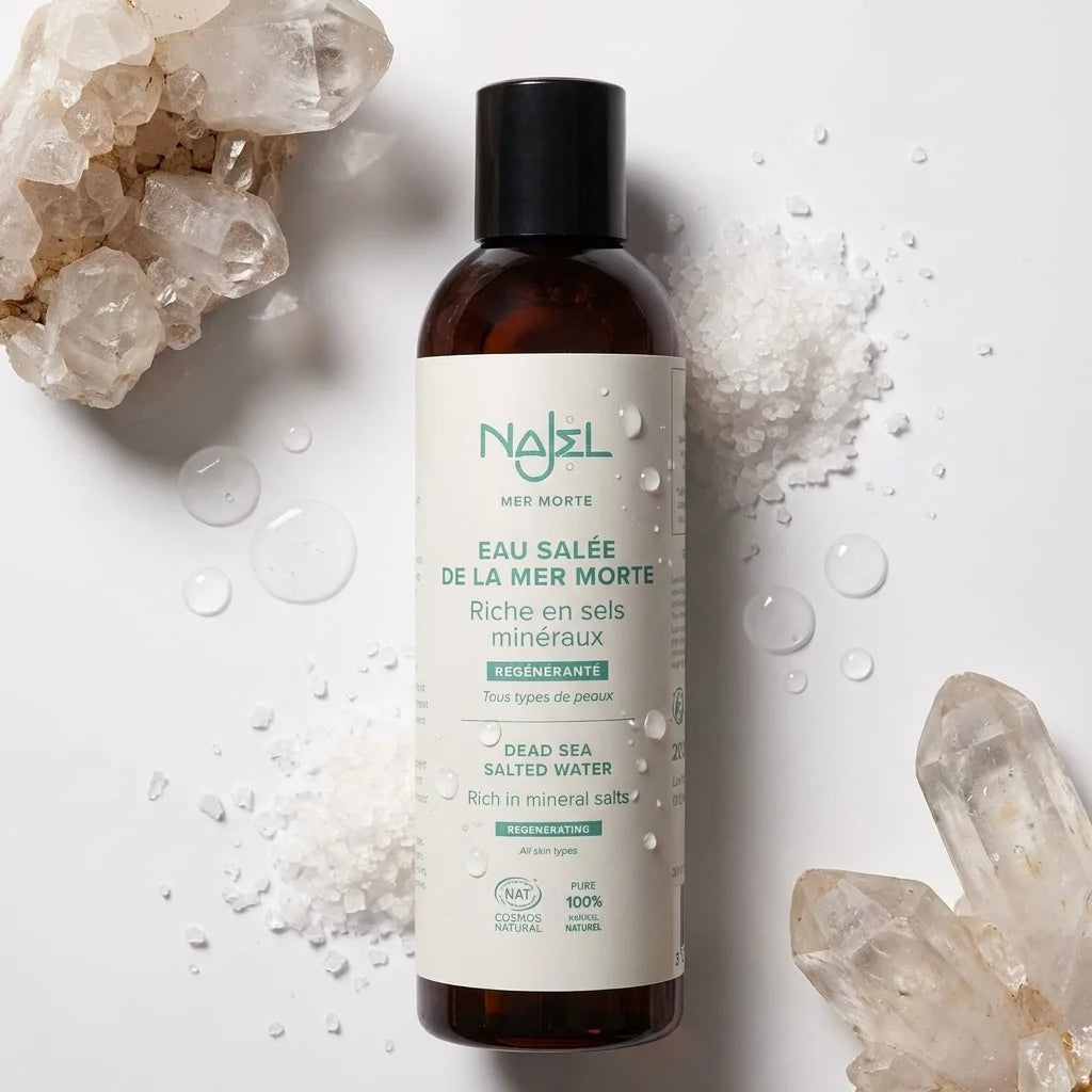 Bouteille Najel Eau Salée Mer Morte 200ml avec cristaux minéraux sur fond blanc