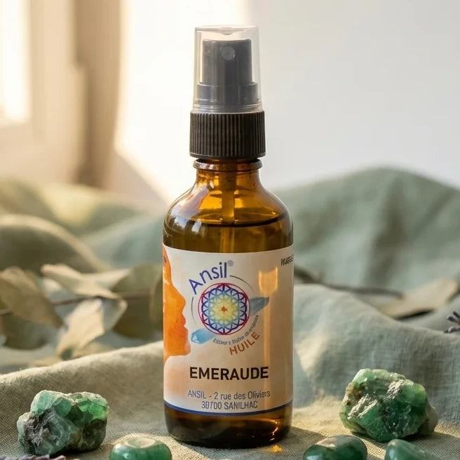 Huile de cristal Emeraude Ansil 50ml avec cristaux et éléments botaniques en ambiance wellness luxe
