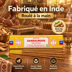 Encens Satya bois de santal 15g, bâtonnets roulés à la main et brûleur en laiton dégageant une fine volute de fumée

Hmm, that's wrong format guidance? Let me verify length: roughly 115 characters. Good.