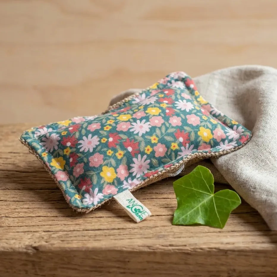 Éponge écologique Angie Be Green tissu recyclé et lin sur bois naturel