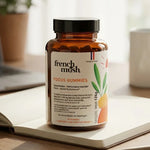 Gummies Focus Lion's Mane French Mush sur bureau avec cahier et stylo, éclairage naturel