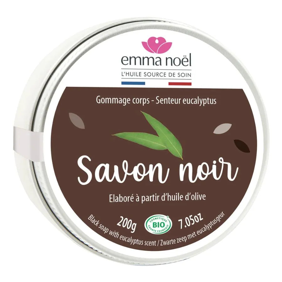 Un gommage au savon noir de la marque Emma Noël