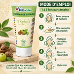 Gommage visage Triphala AyurVana 75 ml Cosmos Organic, tube et mode d'emploi en 5 étapes sur fond crème