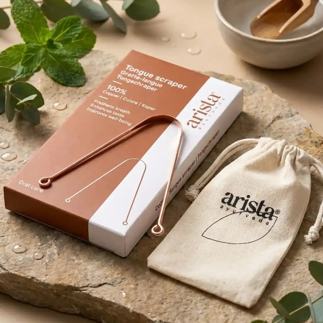 Gratte langue ayurvédique en cuivre Arista Ayurveda avec sachet crème dans packaging premium