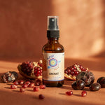 Huile de cristal Grenat Ansil 50ml en flacon spray avec cristaux et graines de grenade