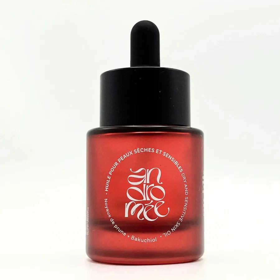 Un flacon d'huile pour peaux sèches de 30 ml de la marque Andromée