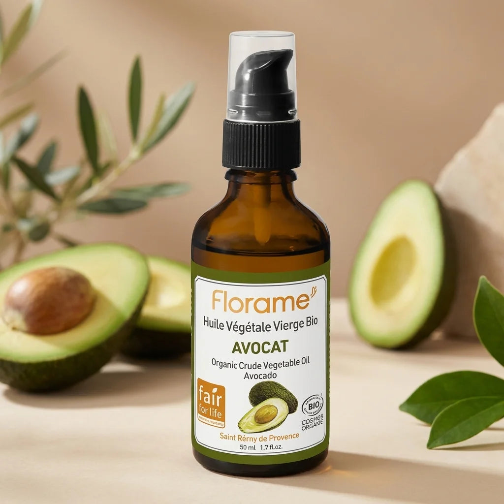 Huile Végétale d'Avocat Bio Florame 50 ml avec avocats frais sur fond neutre