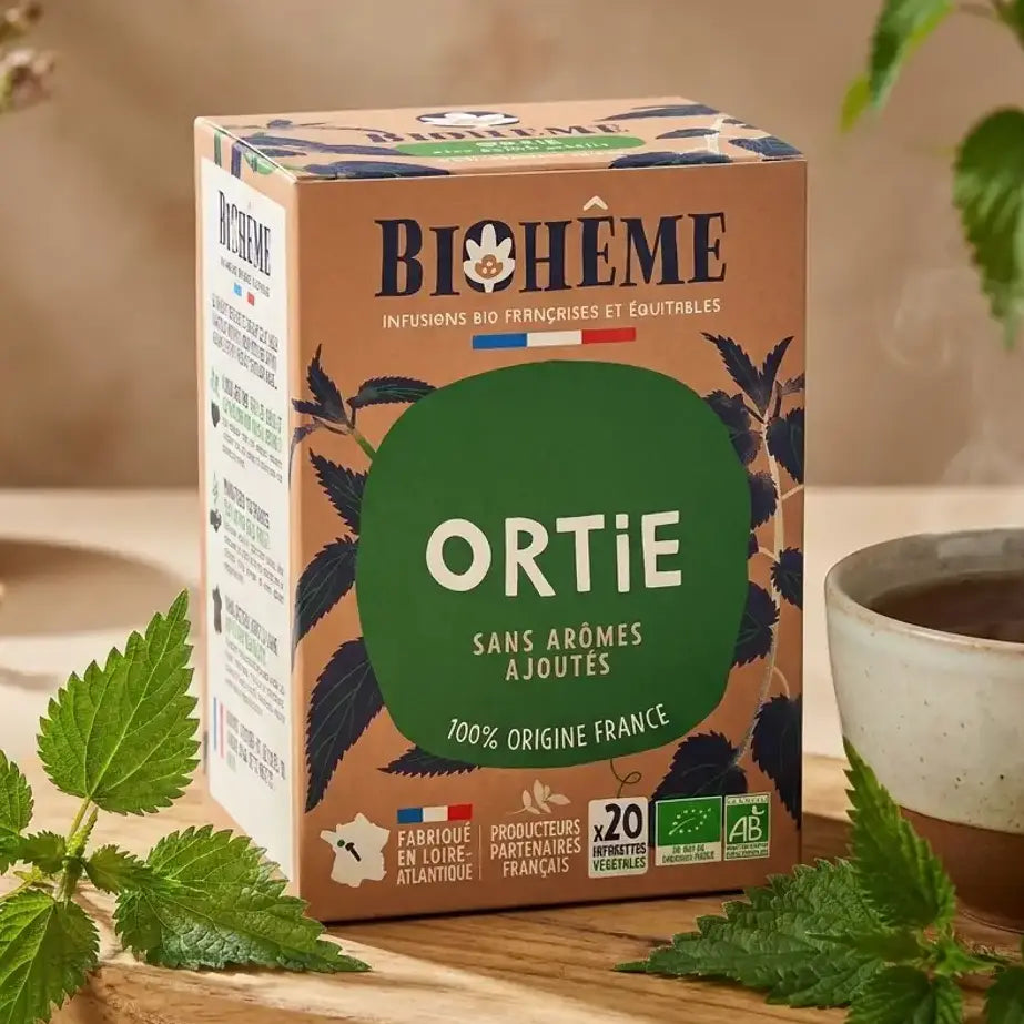 Boîte Infusion Ortie Bio Biohême 20 infusettes avec feuilles d'ortie frais et tasse de thé