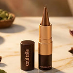 Kajal Bronze Kerala 009 Soultree sur marbre avec épices, packaging et éclairage doré