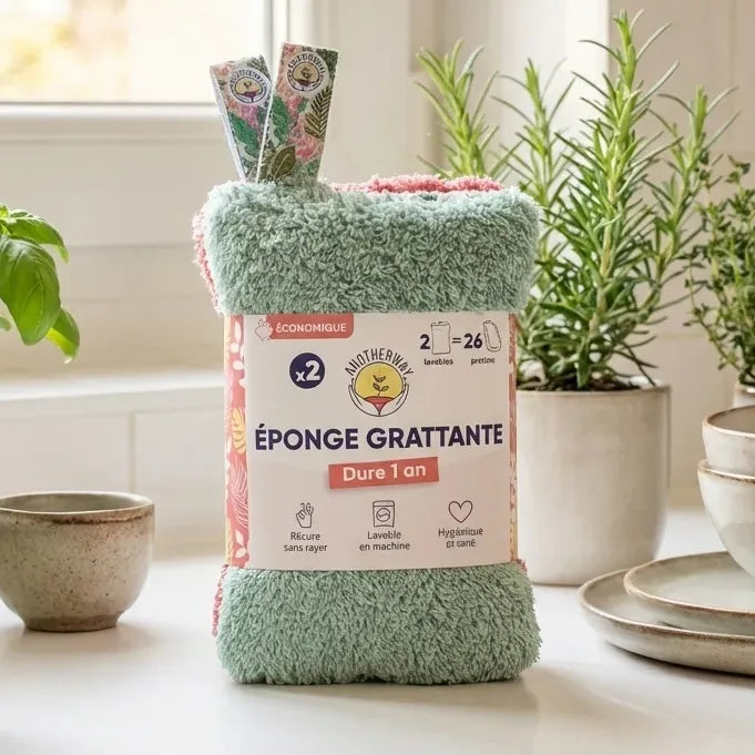 Lot de 2 éponges lavables Anotherway vert menthe et gris sur plan de travail cuisine
