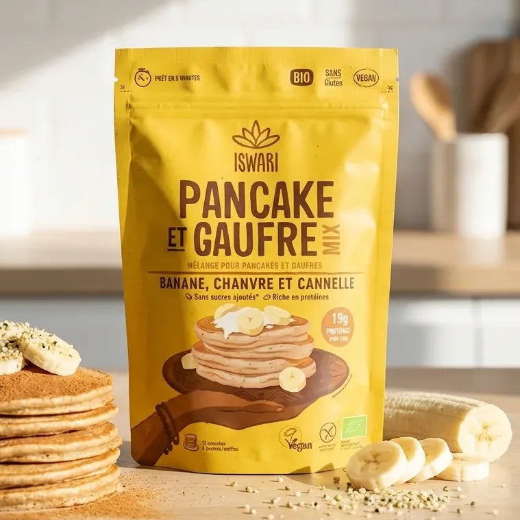 Mélange pancake banane chantre cannelle Iswari avec pancakes dorés et graines de chanvre