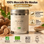 Muscade moulue bio 50g Place des épices, certifiée AB, avec noix entières sur fond marbre