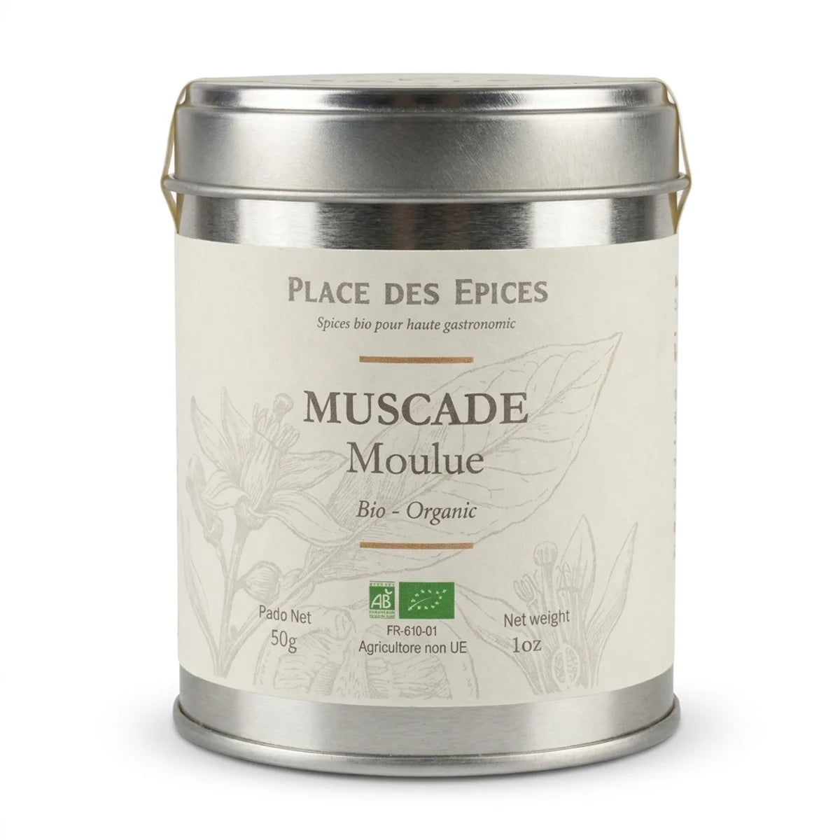 Muscade moulue bio 50g Place des épices - Boîte cylindrique avec label crème sur fond blanc