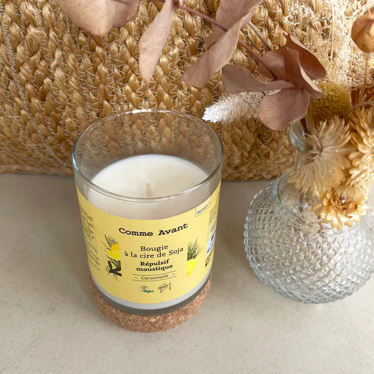 Une Une Bougie citronelle anti-moustique à la cire de soja de la marque Comme Avant