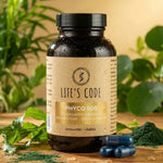 Phyco 500 Life's Code flacon de phycocyanine 500mg avec spiruline fraîche et plantes vertes